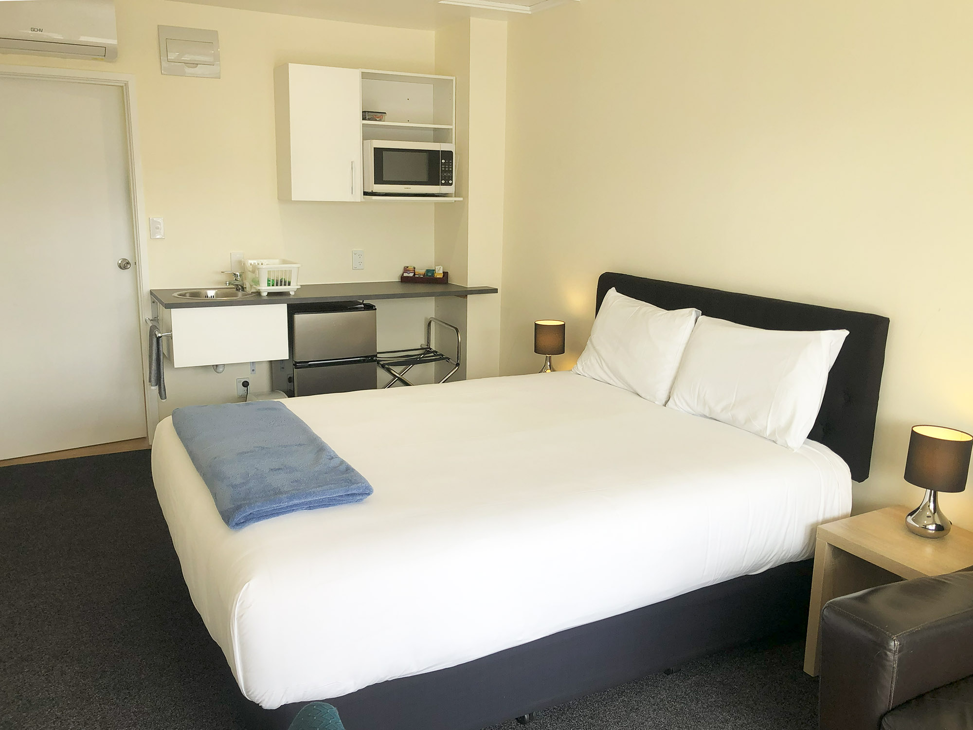 3 Twin Coast Motel, the perfect base to explore the Twin Coast Cycle Trail. Comfortable motel accommodation, bike hire and shuttle services.