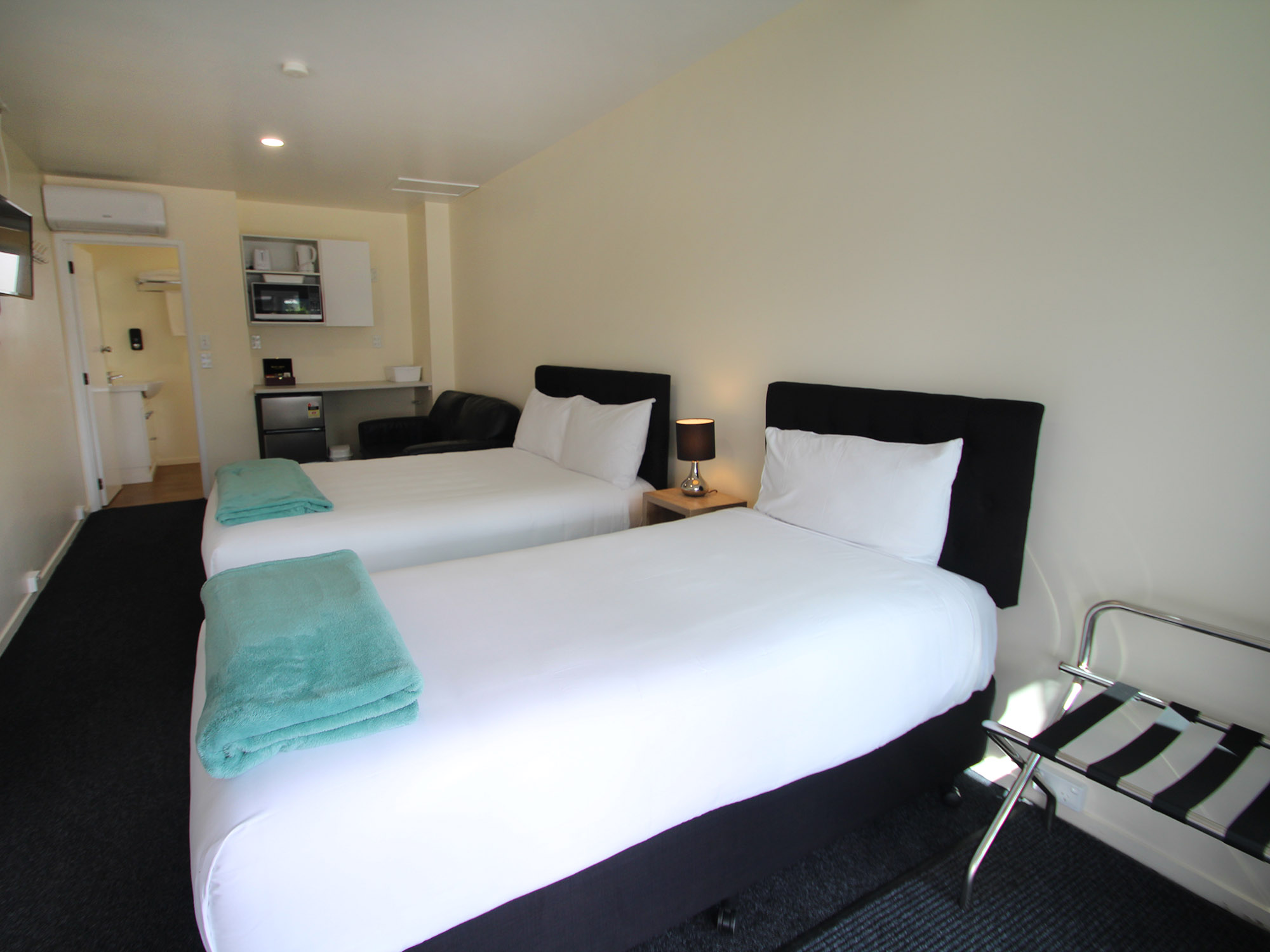 3 Twin Coast Motel, the perfect base to explore the Twin Coast Cycle Trail. Comfortable motel accommodation, bike hire and shuttle services.