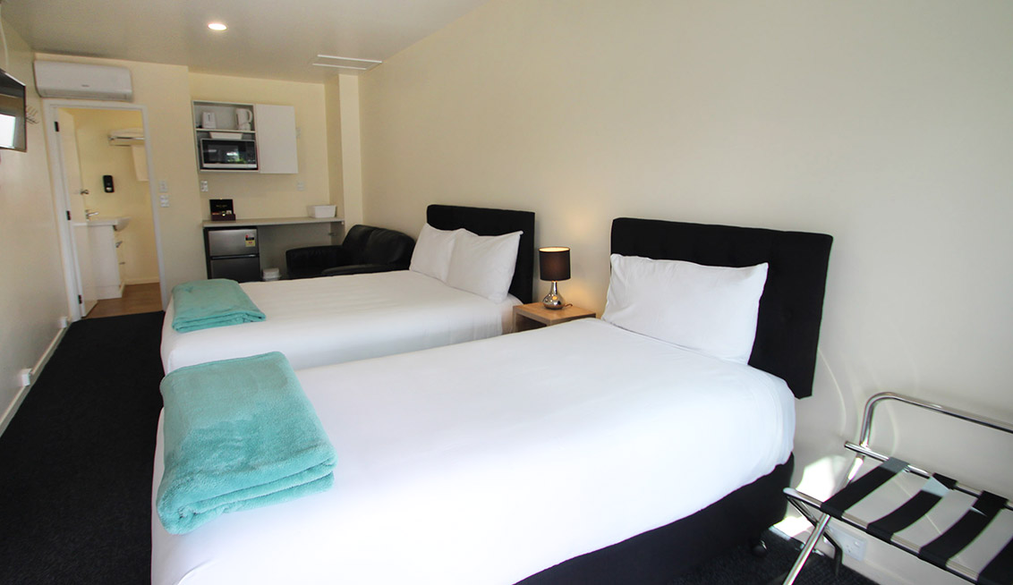 Twin Coast Motel, the perfect base to explore the Twin Coast Cycle Trail. Comfortable motel accommodation, bike hire and shuttle services.